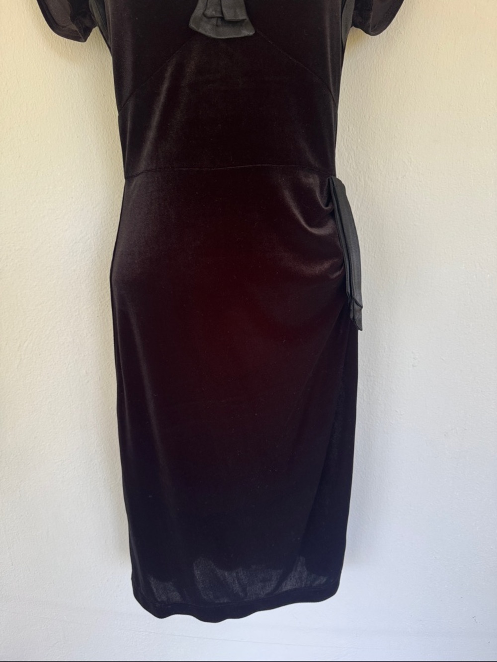 Stop Staring! Black Wiggle Dress Size M Retro Pinup Sweetheart Neckline - Picture 4 of 14